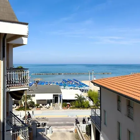 6 Posti - Fronte Mare Parcheggio Privato Ac Wifi By Wehostyou *