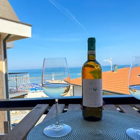 Apartment 6 Posti - Fronte Mare Parcheggio Privato Ac Wifi By Wehostyou