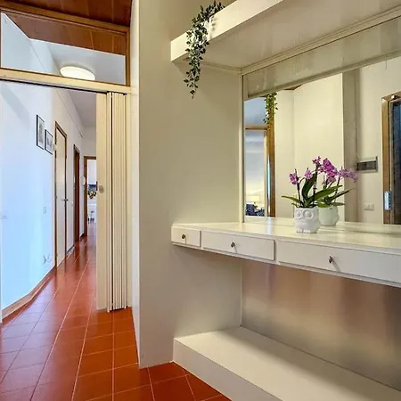 Apartment 6 Posti - Fronte Mare Parcheggio Privato Ac Wifi By Wehostyou