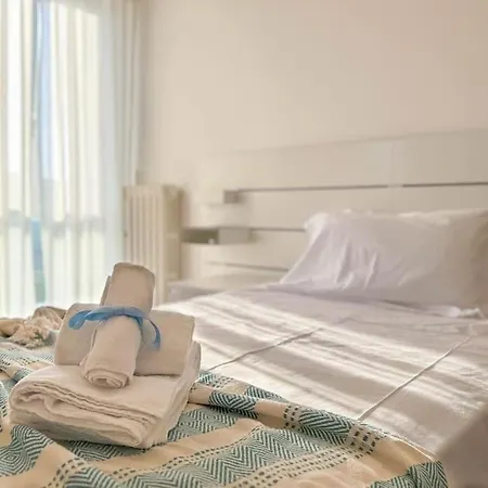 6 Posti - Fronte Mare Parcheggio Privato Ac Wifi By Wehostyou Apartamento