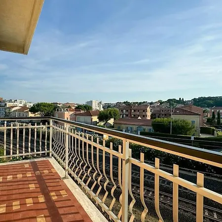 6 Posti - Fronte Mare Parcheggio Privato Ac Wifi By Wehostyou Apartamento Civitanova Marche